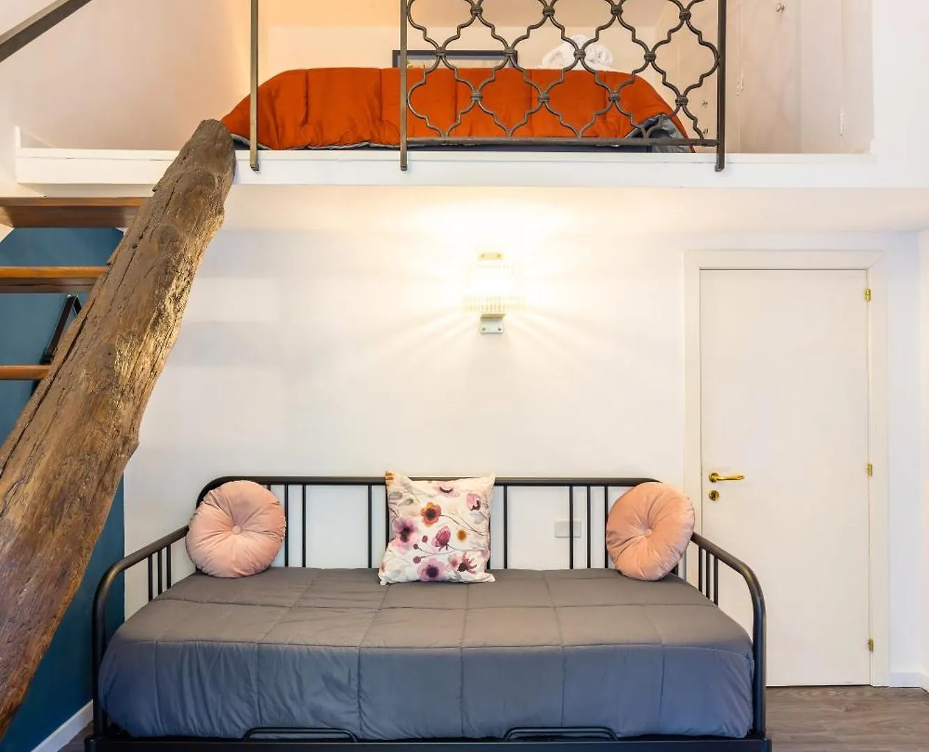 Hidden Gem On Chiaia Pedastrian Area By Napoliapartments