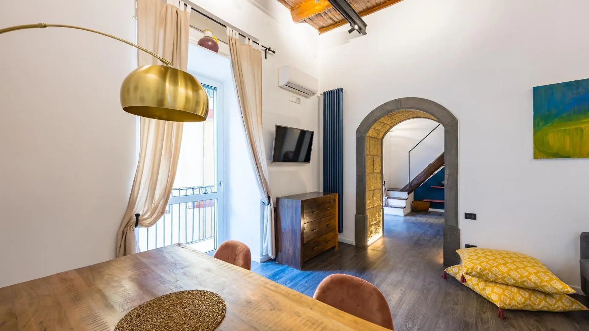 Apartment Hidden Gem On Chiaia Pedastrian Area By Napoliapartments