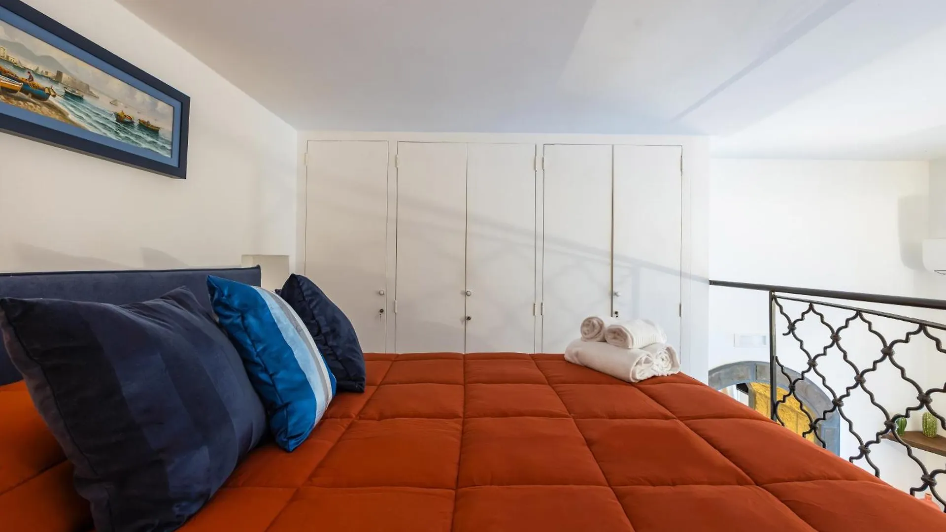 Hidden Gem On Chiaia Pedastrian Area By Napoliapartments