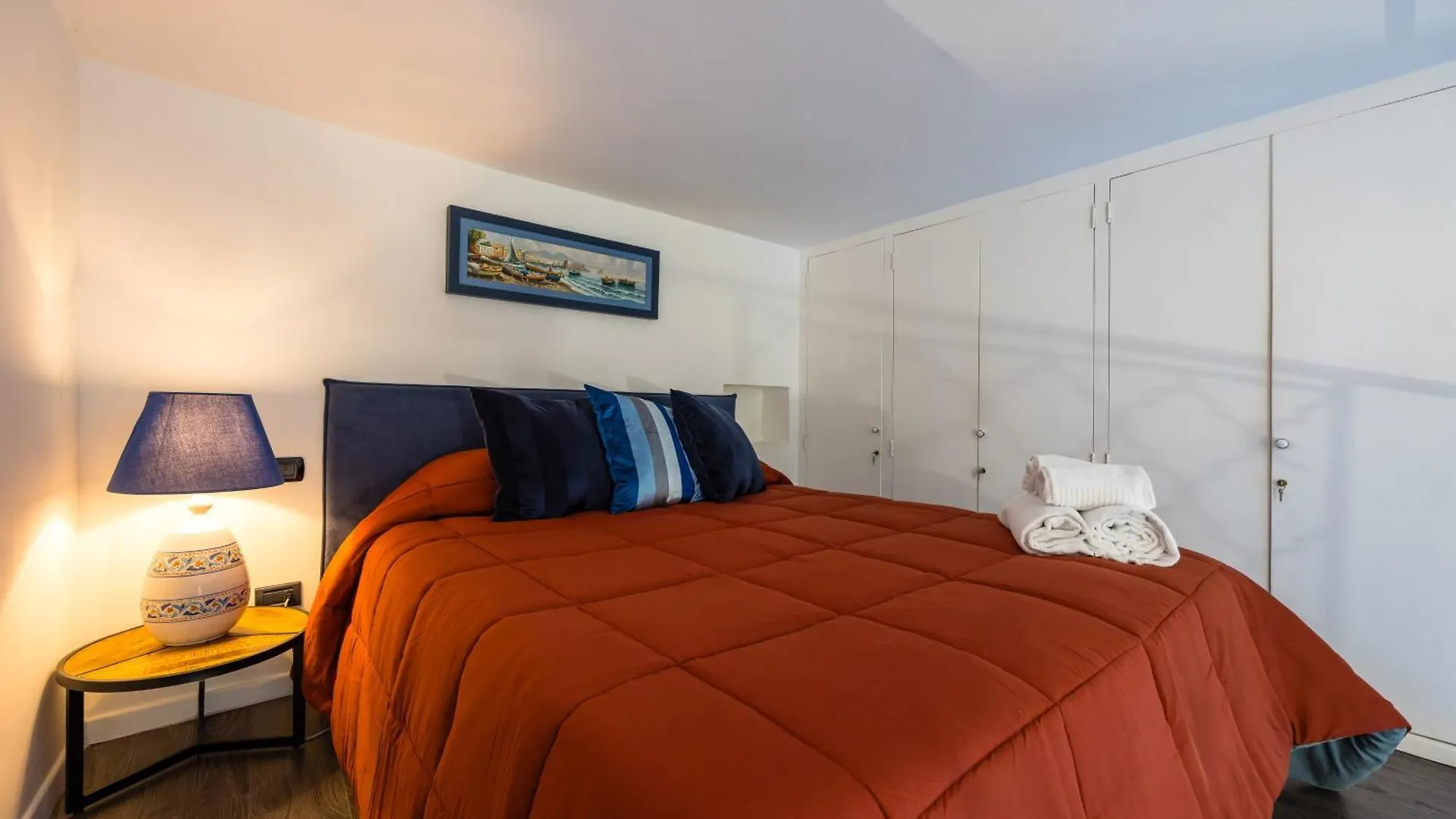 Apartment Hidden Gem On Chiaia Pedastrian Area By Napoliapartments