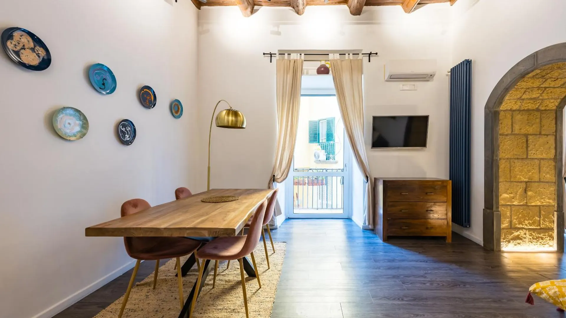 Hidden Gem On Chiaia Pedastrian Area By Napoliapartments Apartment Naples